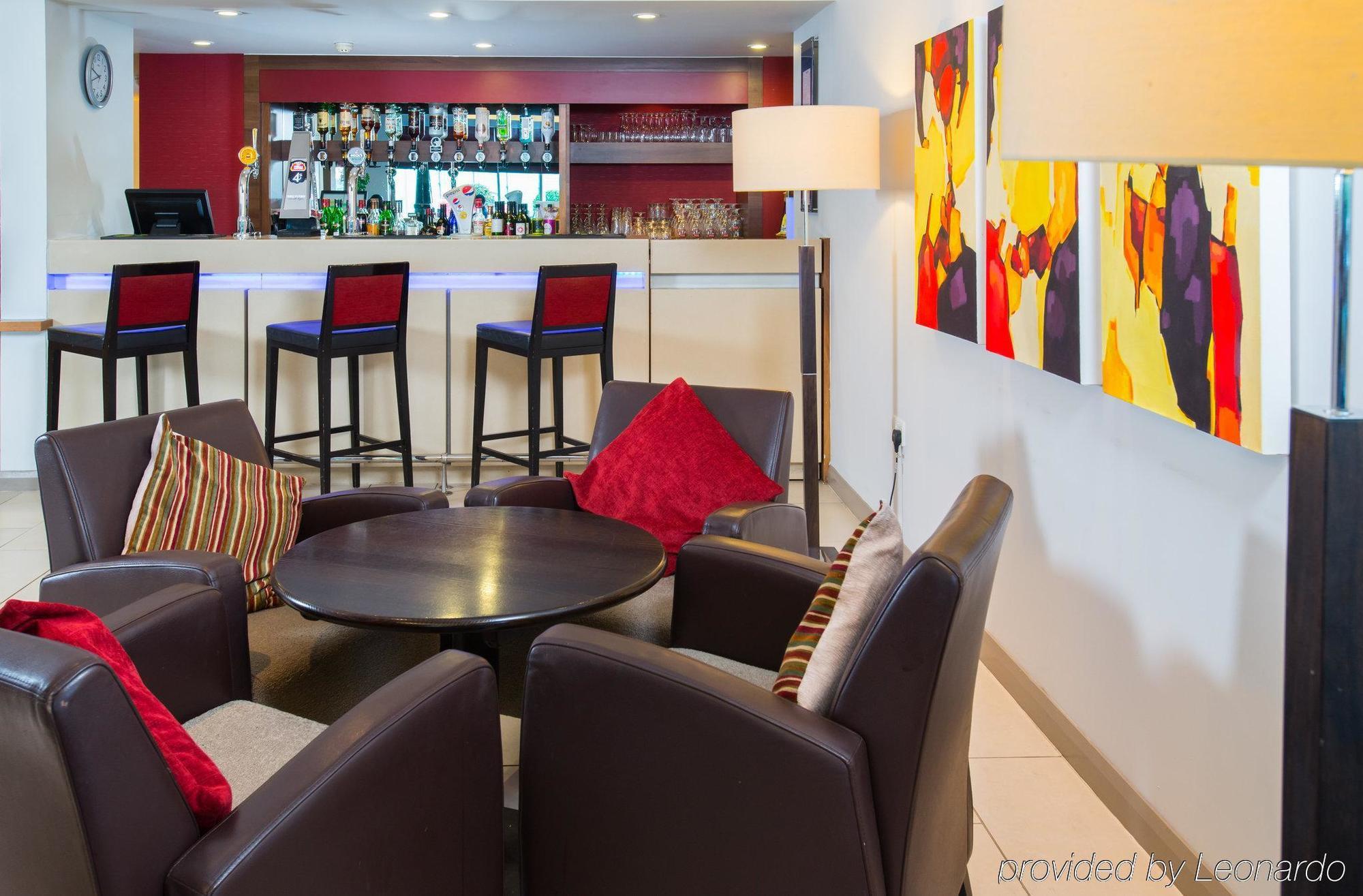 Holiday Inn Express Leeds City Centre By Ihg Exterior photo