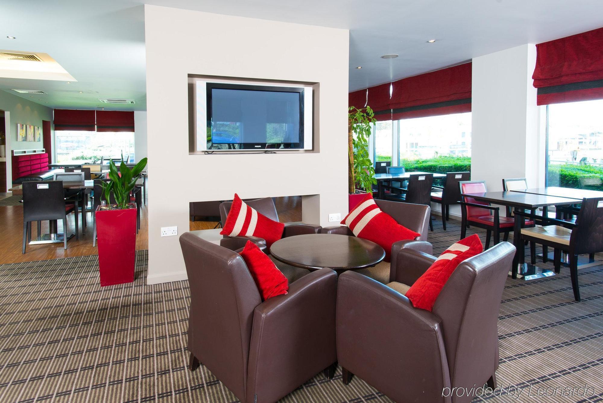 Holiday Inn Express Leeds City Centre By Ihg Exterior photo
