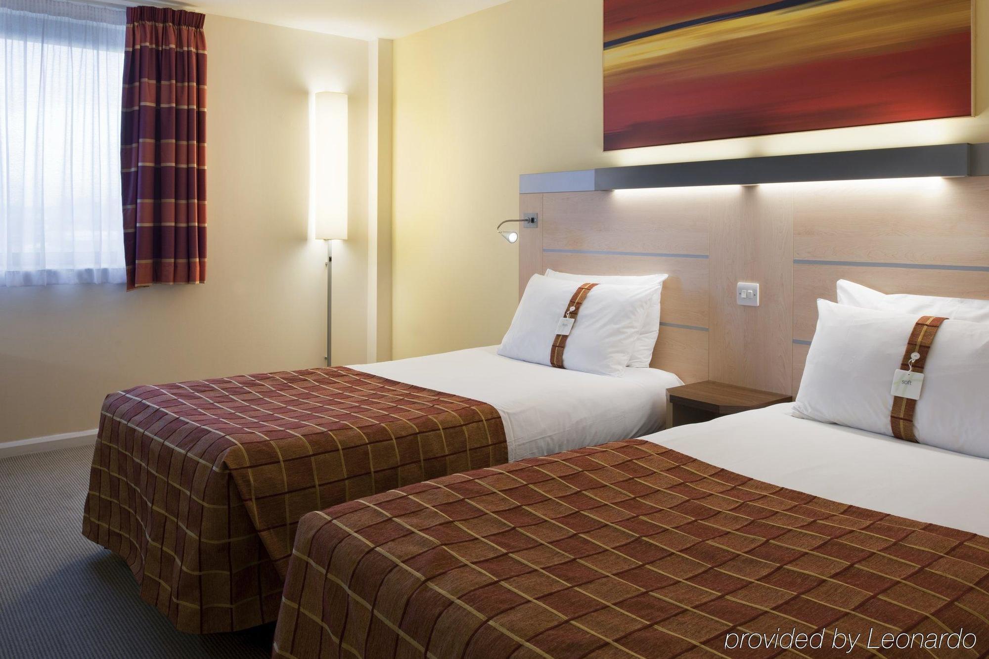 Holiday Inn Express Leeds City Centre By Ihg Room photo