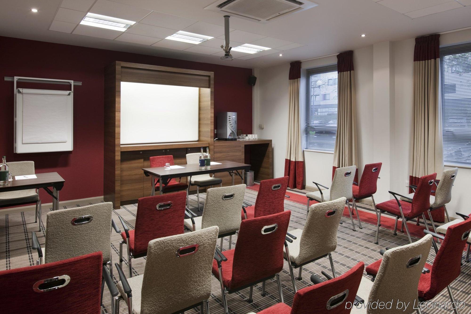 Holiday Inn Express Leeds City Centre By Ihg Exterior photo